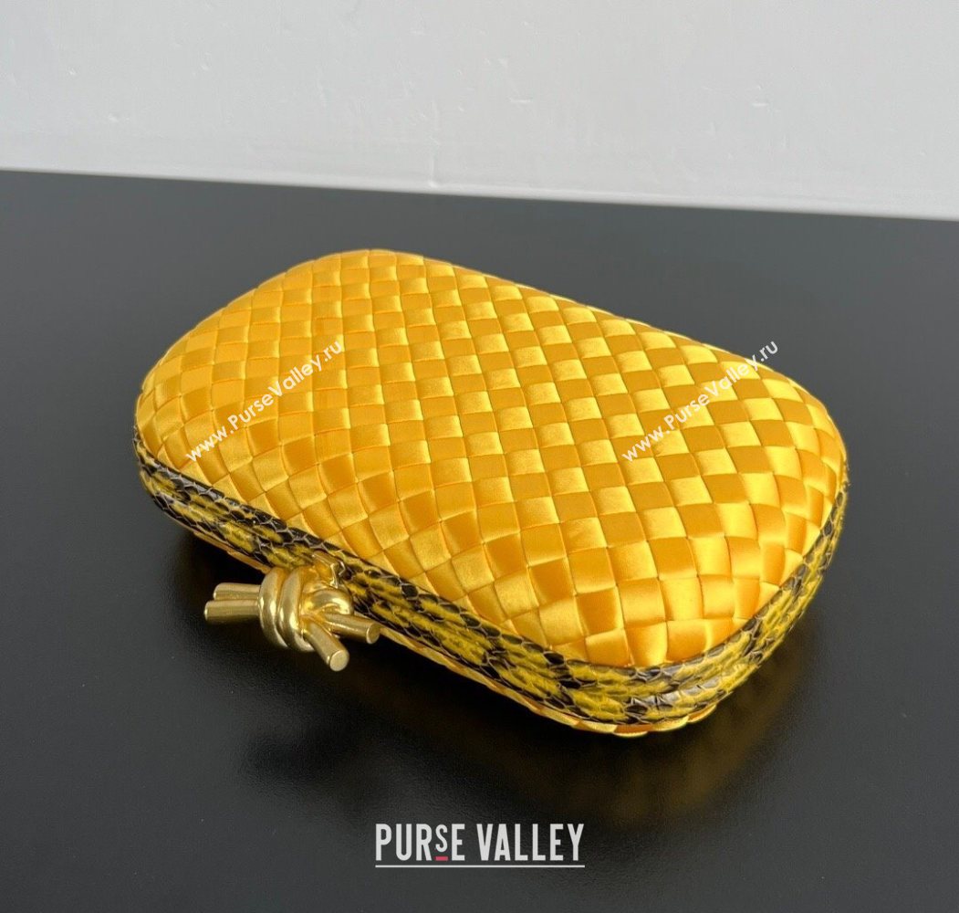 Bottega Veneta Classic Knot Clutch in Intreccio Satin Yellow 17 2025 BV062501 (YX-250625017)