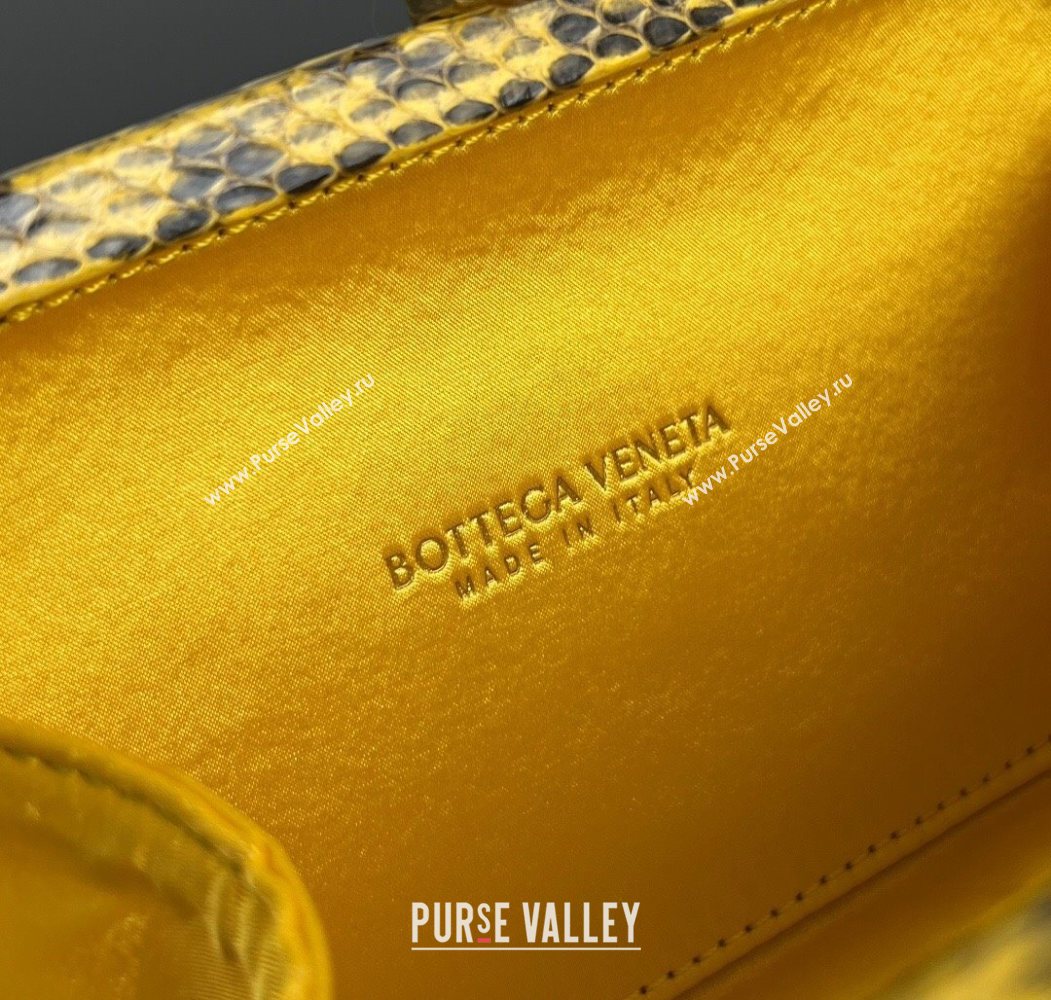 Bottega Veneta Classic Knot Clutch in Intreccio Satin Yellow 17 2025 BV062501 (YX-250625017)