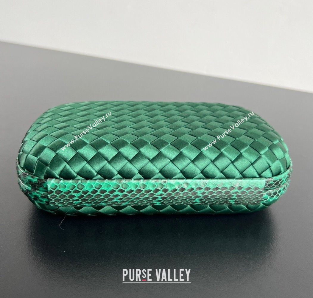 Bottega Veneta Classic Knot Clutch in Intreccio Satin Green 18 2025 BV062501 (YX-250625018)