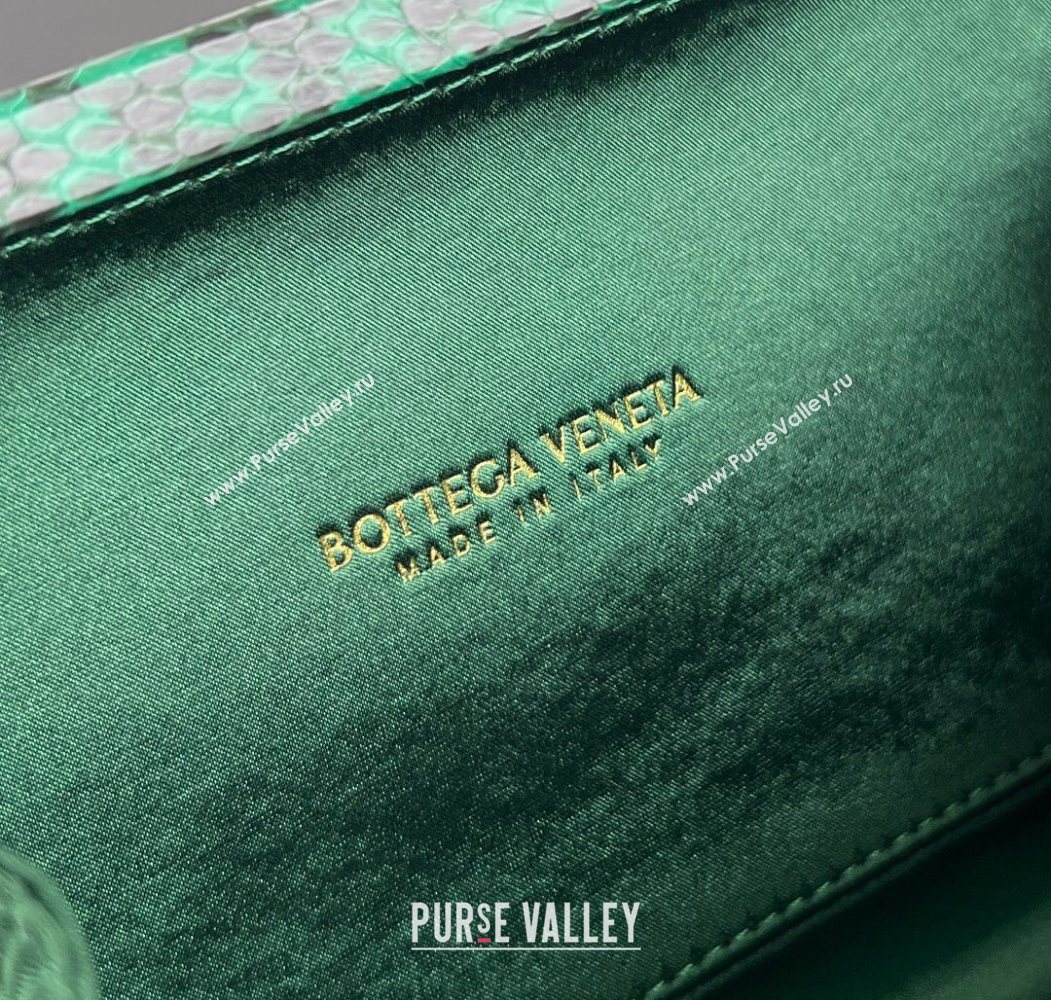 Bottega Veneta Classic Knot Clutch in Intreccio Satin Green 18 2025 BV062501 (YX-250625018)
