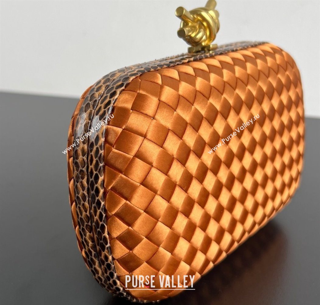Bottega Veneta Classic Knot Clutch in Intreccio Satin Yellow 19 2025 BV062501 (YX-250625019)