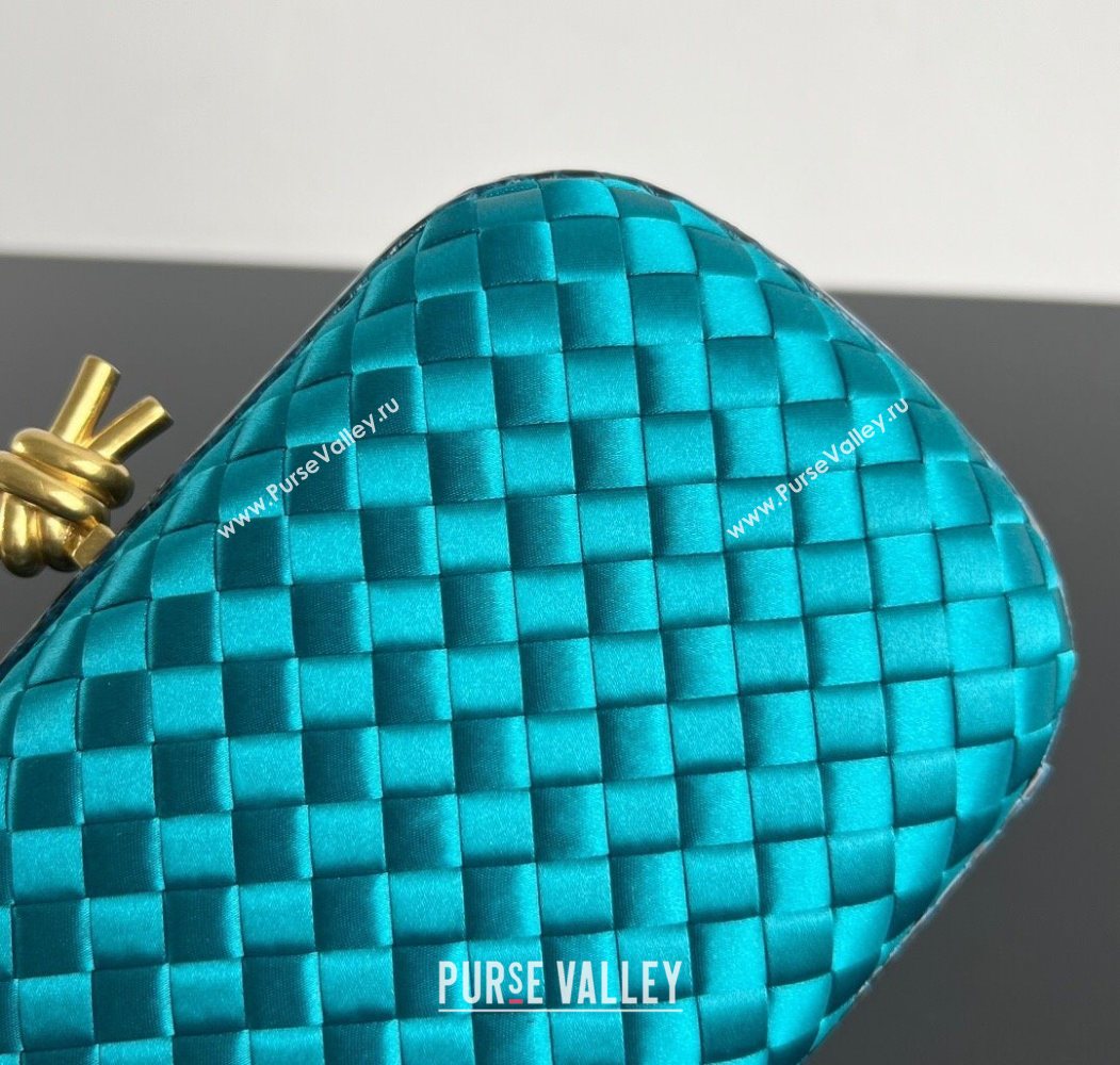 Bottega Veneta Classic Knot Clutch in Intreccio Satin Blue 02 2025 BV062501 (YX-250625002)