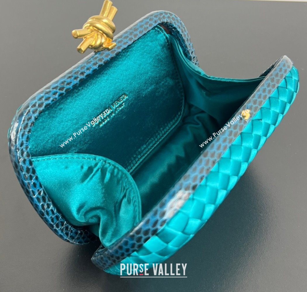 Bottega Veneta Classic Knot Clutch in Intreccio Satin Blue 02 2025 BV062501 (YX-250625002)