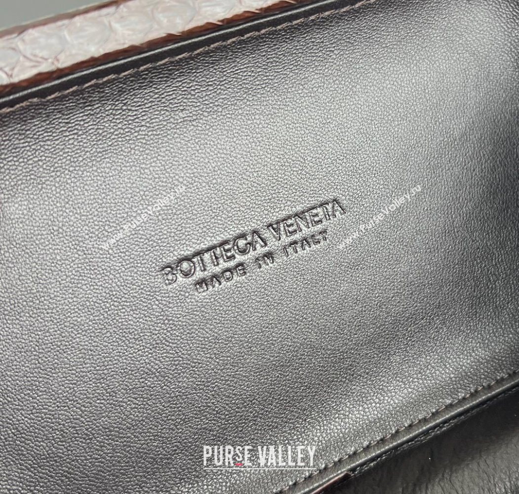 Bottega Veneta Classic Knot Clutch in Intreccio Snakeskin Leather Brown 2025 BV062501 (YX-250625021)