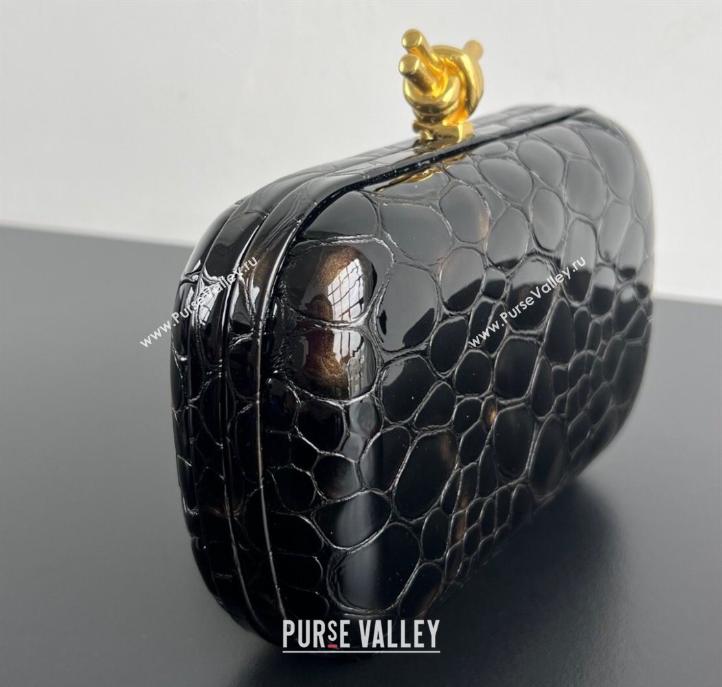 Bottega Veneta Classic Knot Clutch in Crocodile Embossed Leather Brown 2025 BV062501 (YX-250625025)