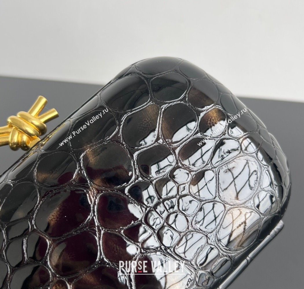 Bottega Veneta Classic Knot Clutch in Crocodile Embossed Leather Brown 2025 BV062501 (YX-250625025)