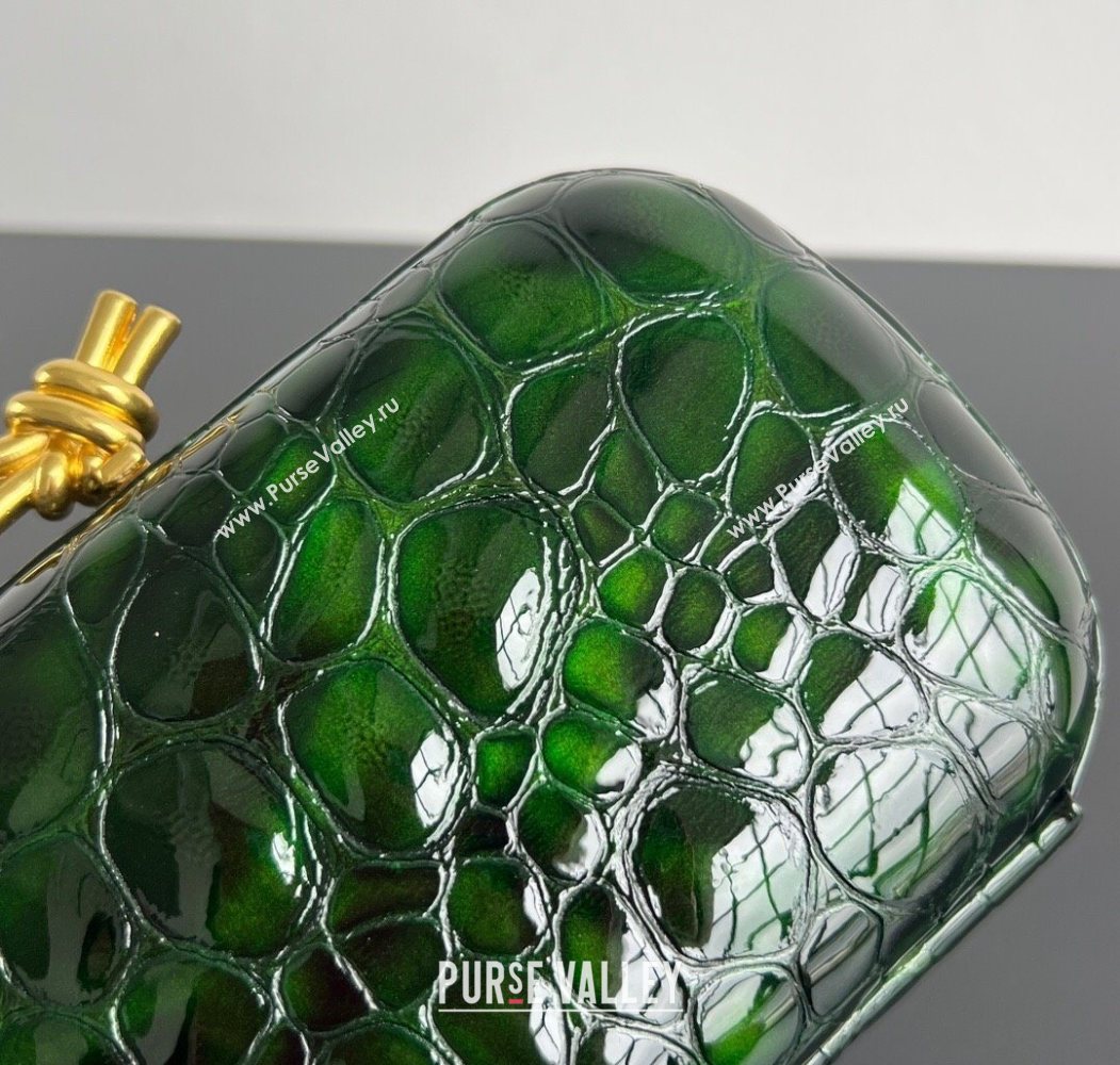 Bottega Veneta Classic Knot Clutch in Crocodile Embossed Leather Green 2025 BV062501 (YX-250625026)