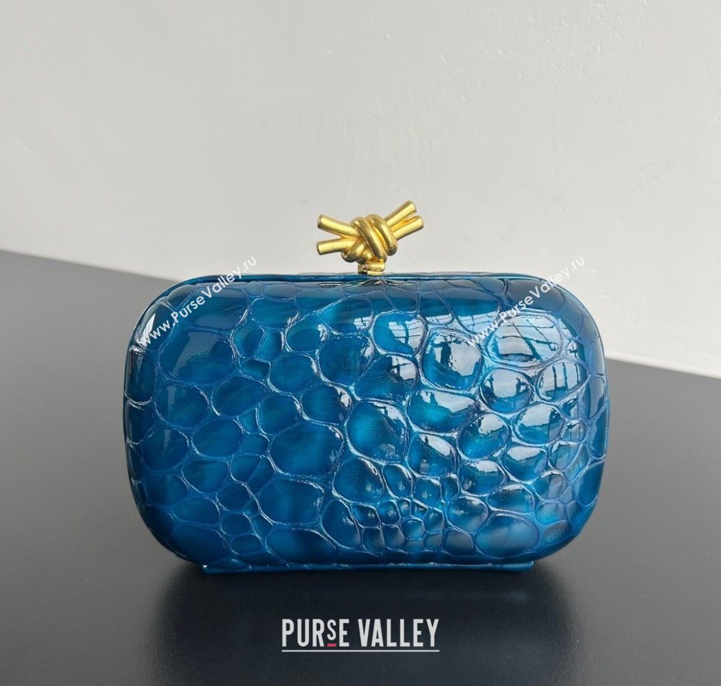 Bottega Veneta Classic Knot Clutch in Crocodile Embossed Leather Blue 2025 BV062501 (YX-250625028)