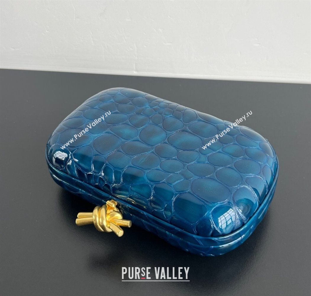 Bottega Veneta Classic Knot Clutch in Crocodile Embossed Leather Blue 2025 BV062501 (YX-250625028)