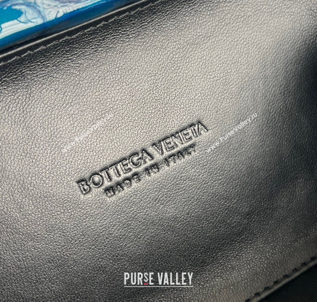Bottega Veneta Classic Knot Clutch in Crocodile Embossed Leather Blue 2025 BV062501 (YX-250625028)