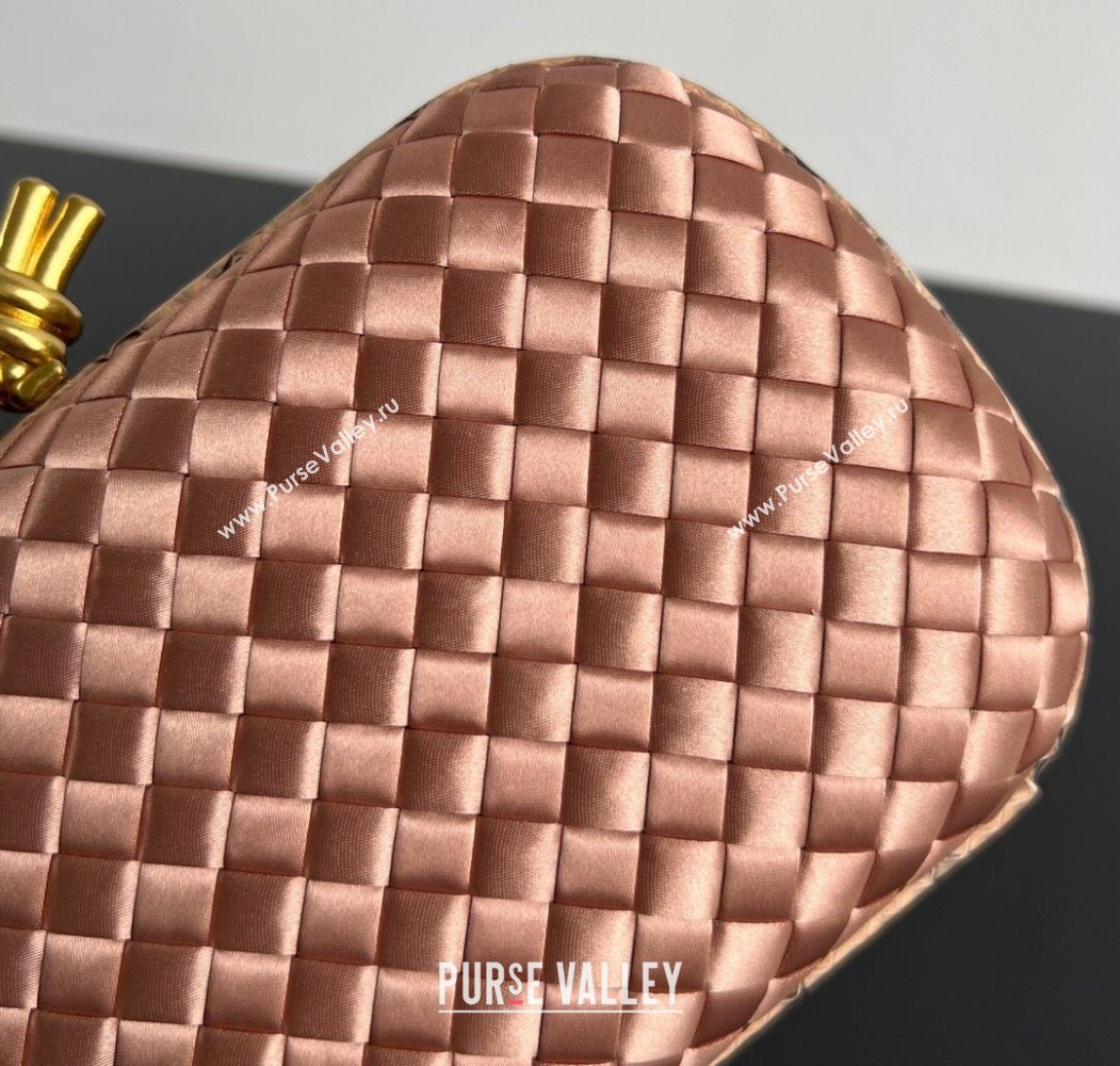 Bottega Veneta Classic Knot Clutch in Intreccio Satin Pink 03 2025 BV062501 (YX-250625003)
