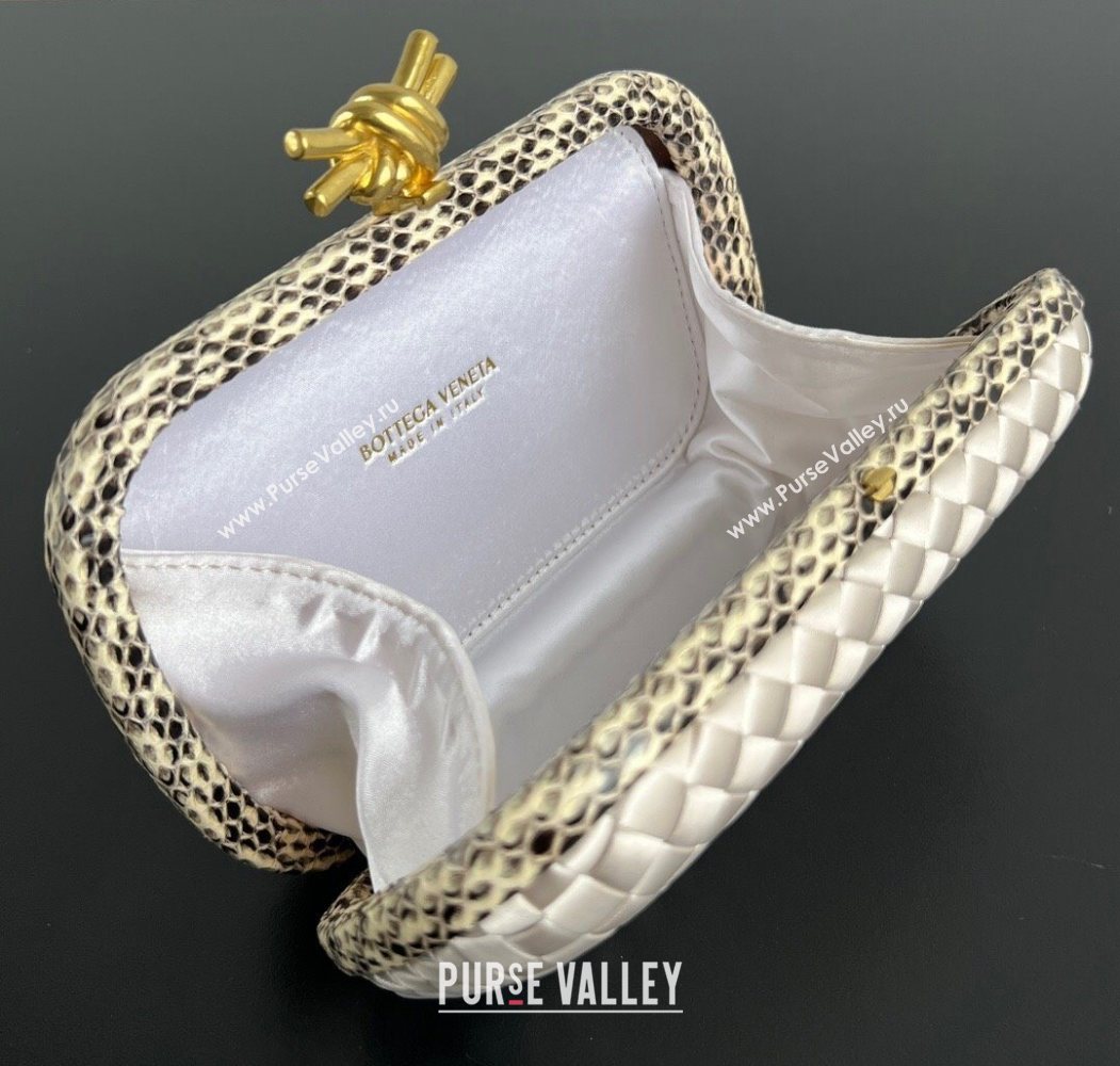 Bottega Veneta Classic Knot Clutch in Intreccio Satin Silver 04 2025 BV062501 (YX-250625004)