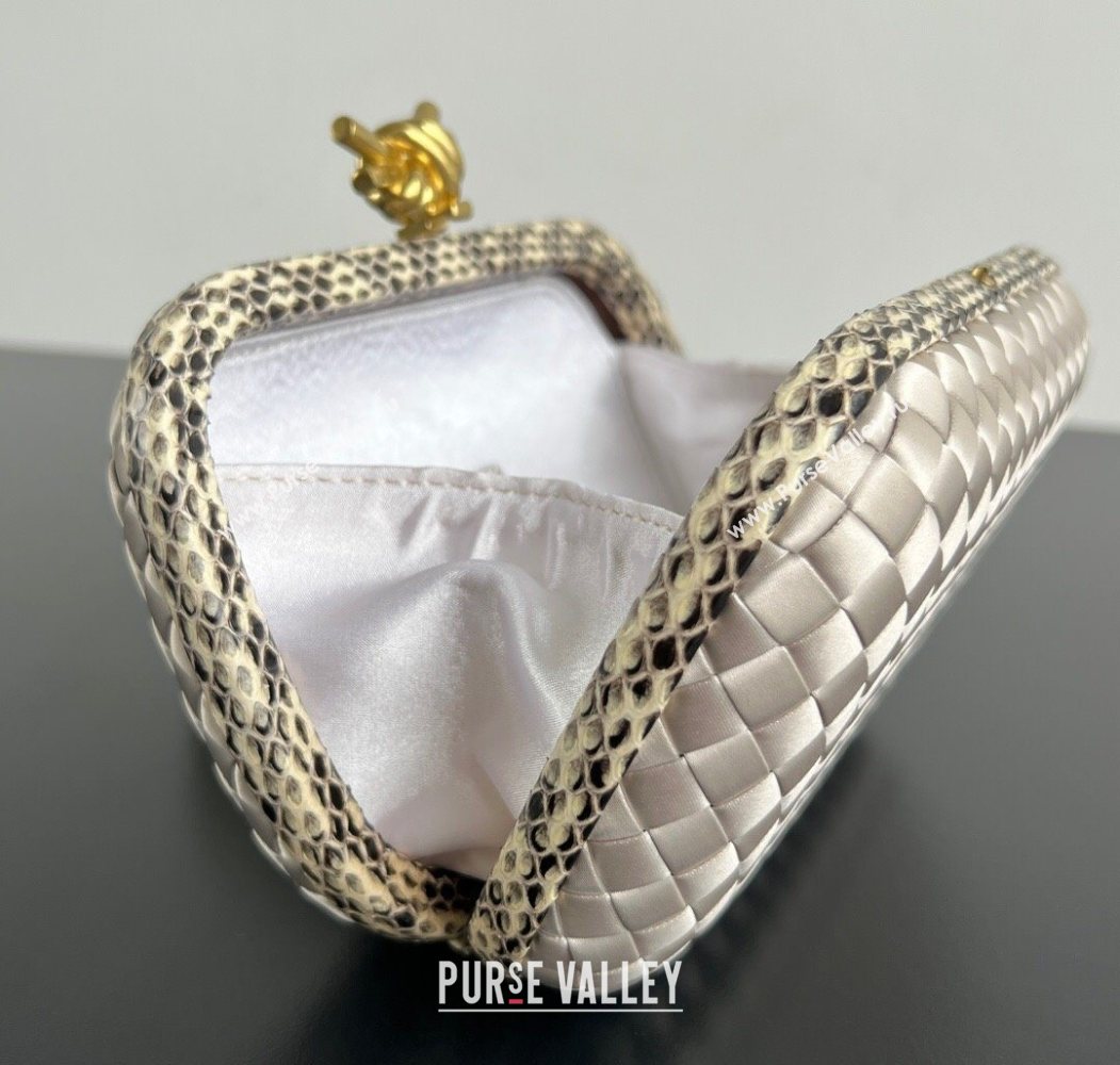 Bottega Veneta Classic Knot Clutch in Intreccio Satin Silver 04 2025 BV062501 (YX-250625004)