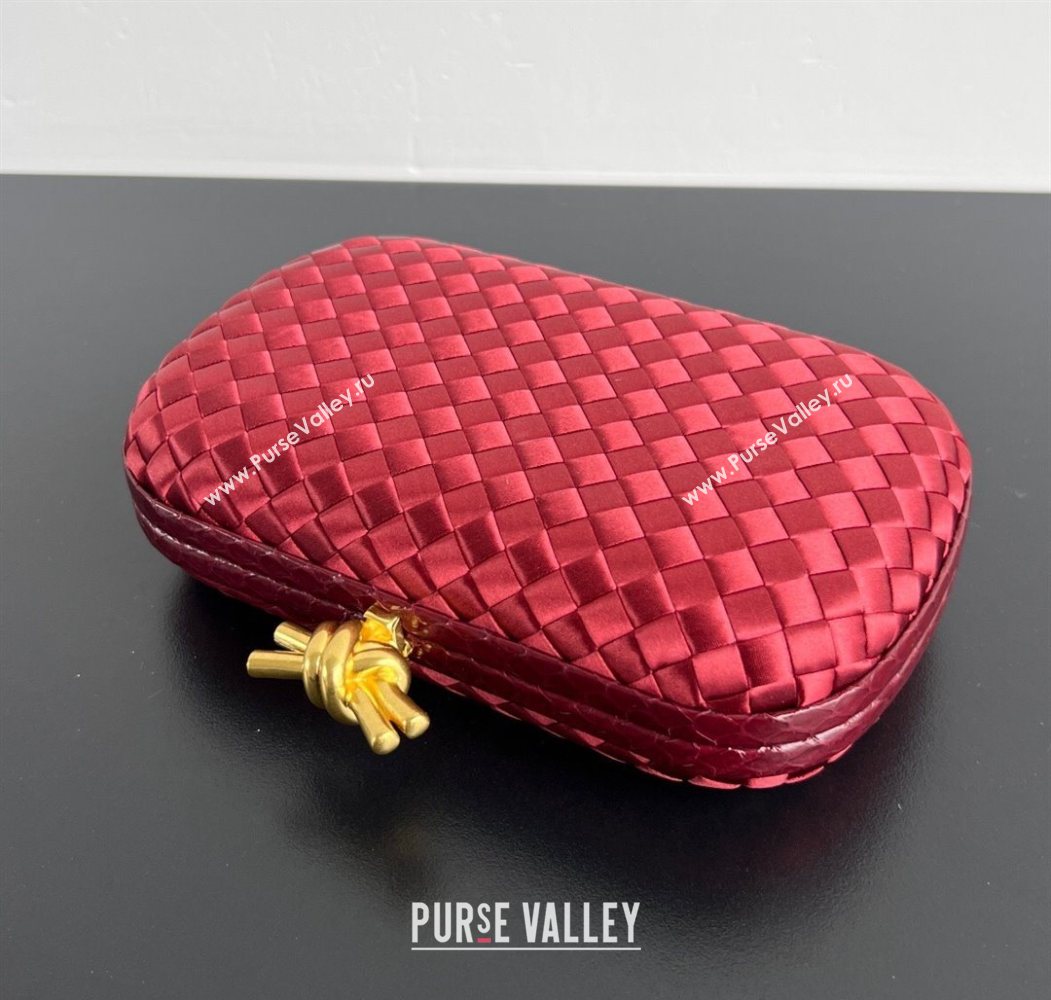 Bottega Veneta Classic Knot Clutch in Intreccio Satin Red 05 2025 BV062501 (YX-250625005)