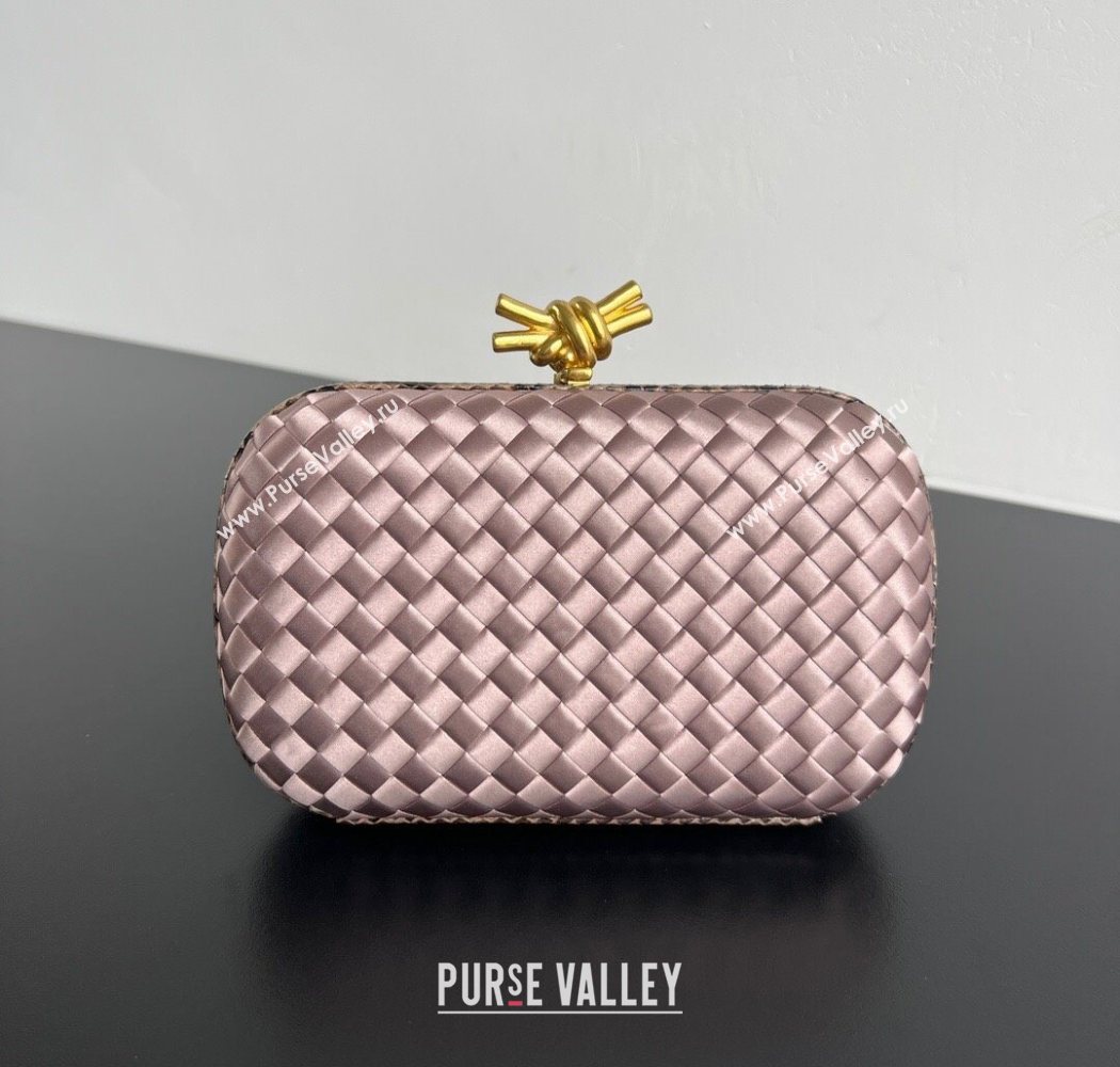 Bottega Veneta Classic Knot Clutch in Intreccio Satin Pink 06 2025 BV062501 (YX-250625006)