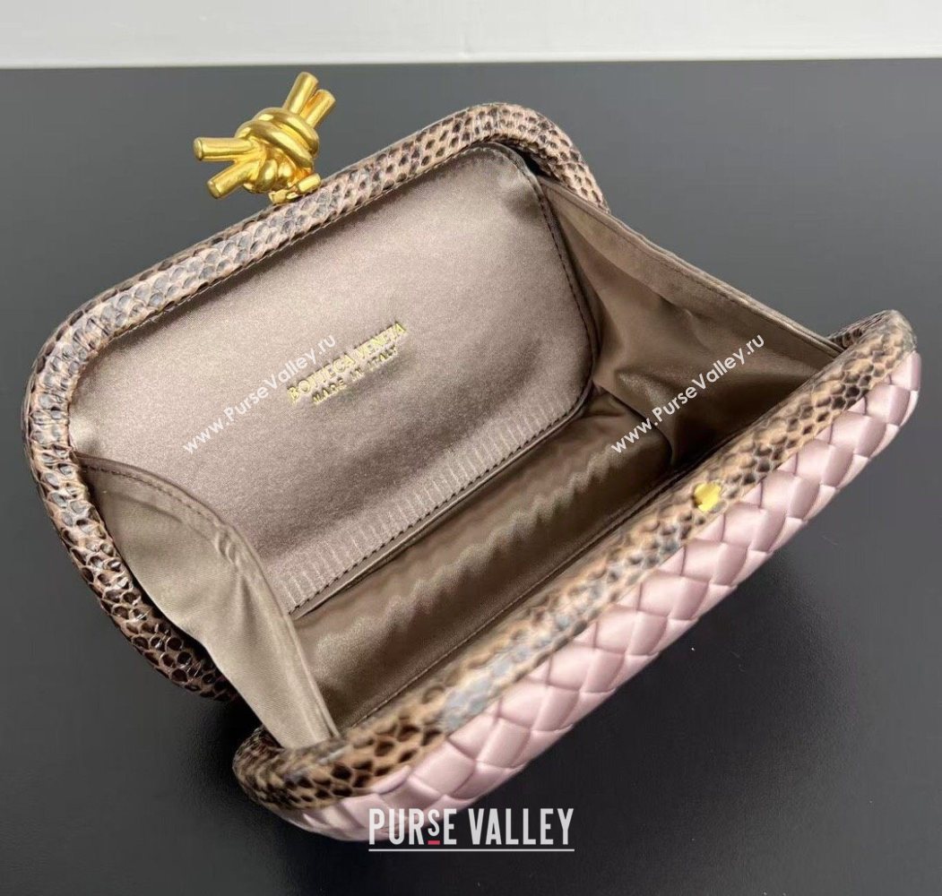 Bottega Veneta Classic Knot Clutch in Intreccio Satin Pink 06 2025 BV062501 (YX-250625006)