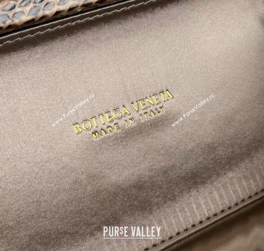 Bottega Veneta Classic Knot Clutch in Intreccio Satin Pink 06 2025 BV062501 (YX-250625006)