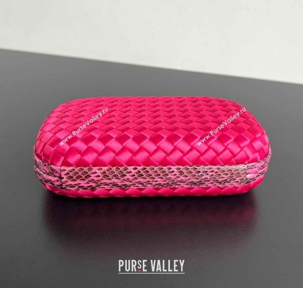 Bottega Veneta Classic Knot Clutch in Intreccio Satin Dark Pink 2025 BV062501 (YX-250625009)
