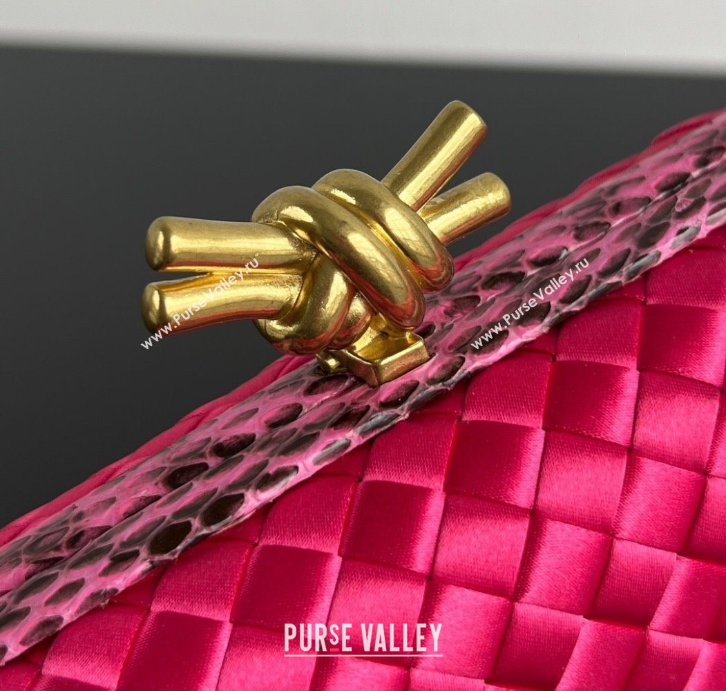 Bottega Veneta Classic Knot Clutch in Intreccio Satin Dark Pink 2025 BV062501 (YX-250625009)