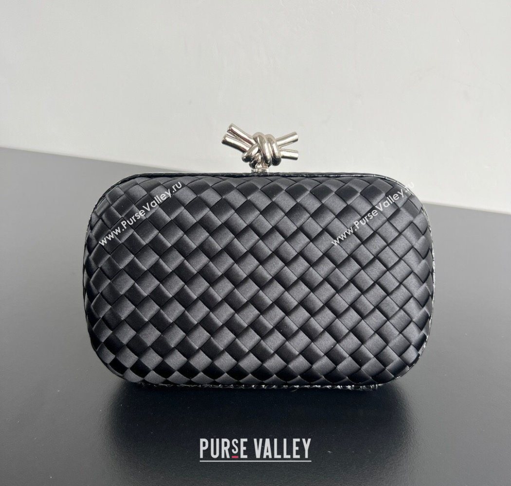 Bottega Veneta Classic Knot Clutch in Intreccio Satin Black/Silver 2025 BV062501 (YX-250625010)