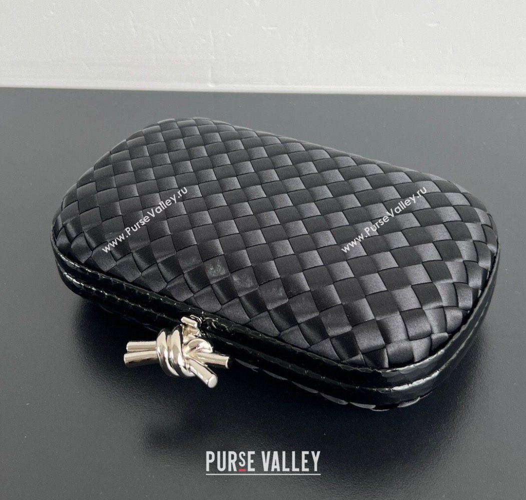Bottega Veneta Classic Knot Clutch in Intreccio Satin Black/Silver 2025 BV062501 (YX-250625010)