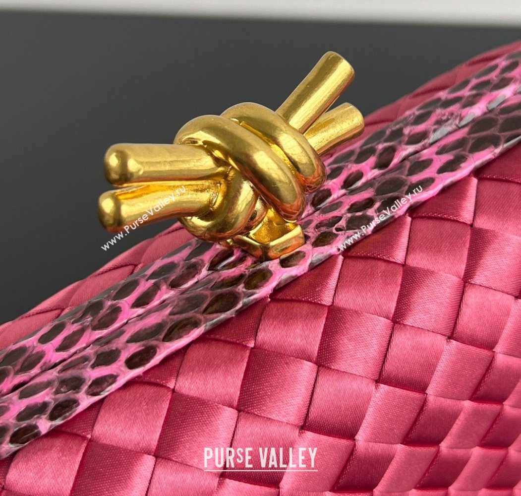 Bottega Veneta Classic Knot Clutch in Intreccio Satin Pink 11 2025 BV062501 (YX-250625011)