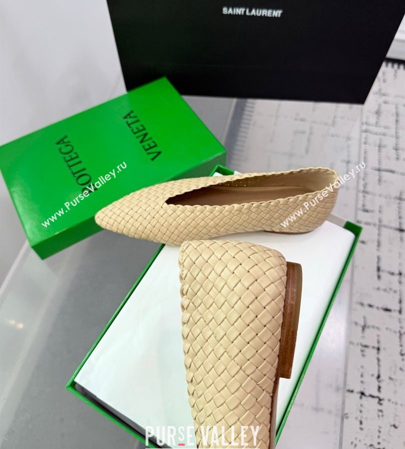 Bottega Veneta Sofia Ballerinas Flat in Padded Intreccio Leather Beige 2025 827698 (MD-250709060)