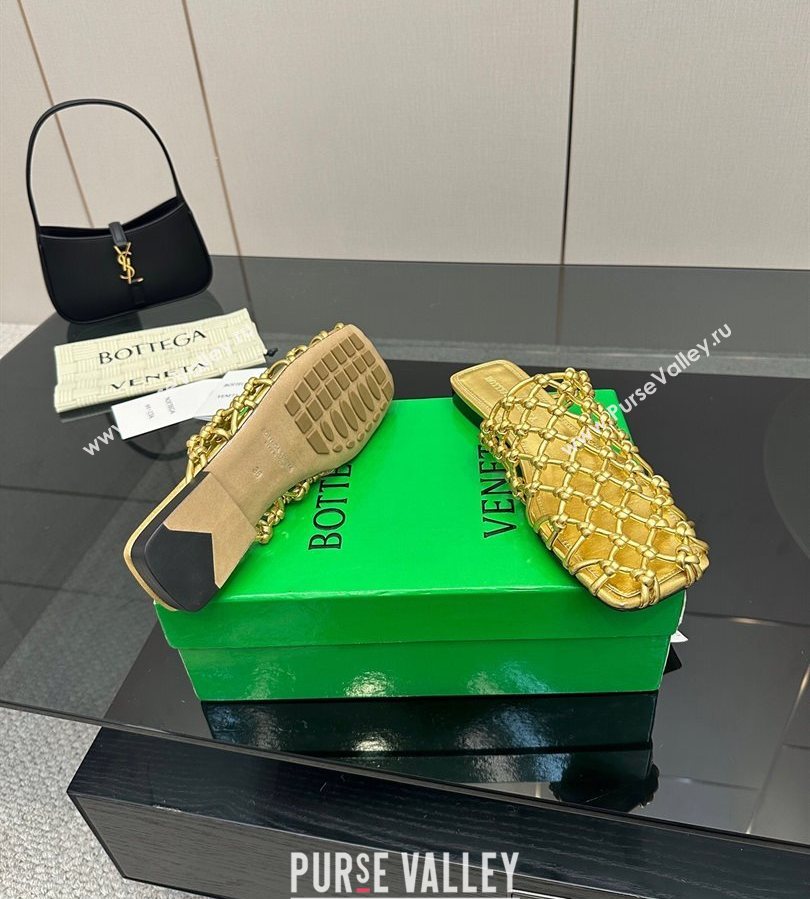 Bottega Veneta Riva Flat Slides Sandal in Woven Knotted Leather Gold 2025 (MD-250709062)