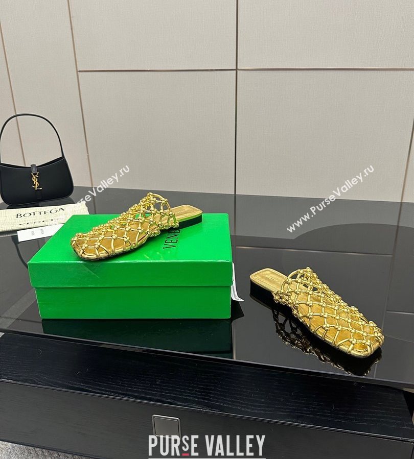 Bottega Veneta Riva Flat Slides Sandal in Woven Knotted Leather Gold 2025 (MD-250709062)