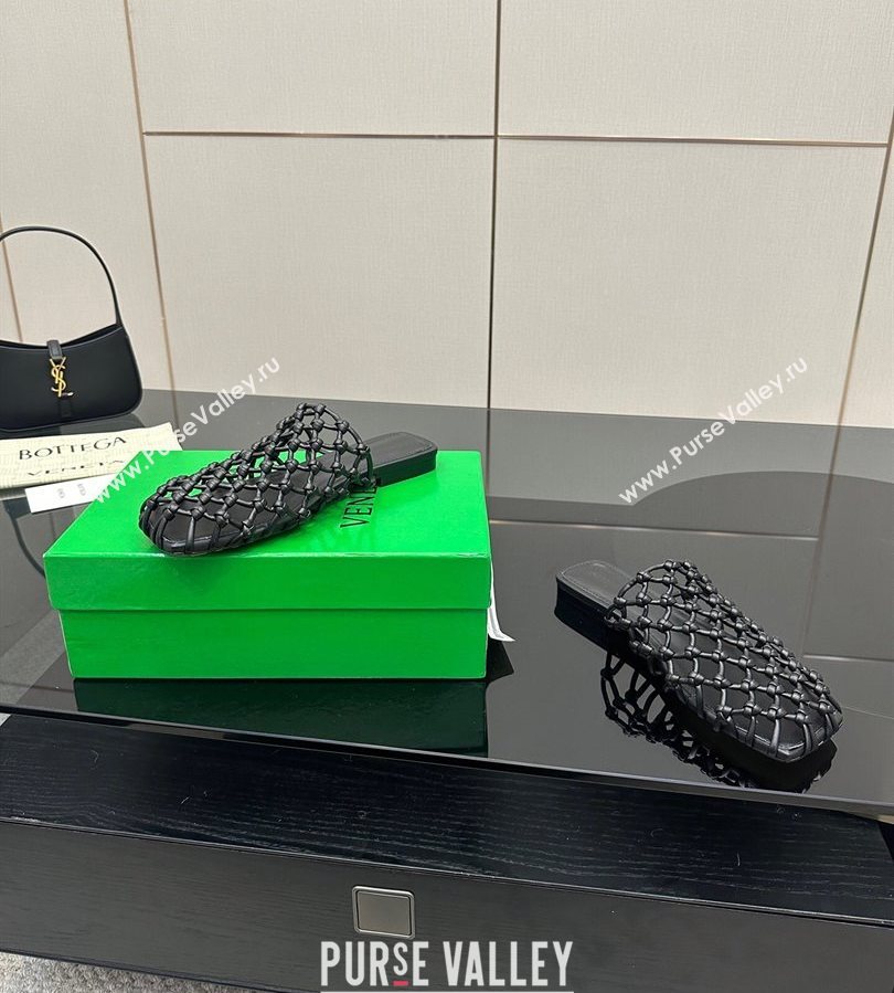 Bottega Veneta Riva Flat Slides Sandal in Woven Knotted Leather Black 2025 (MD-250709063)