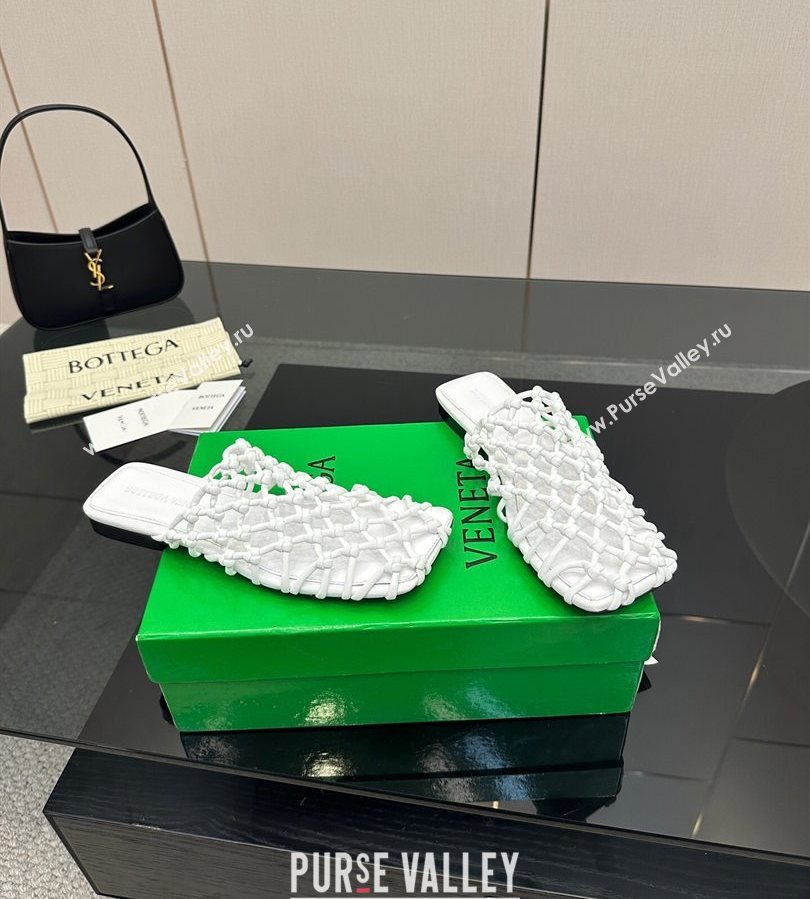 Bottega Veneta Riva Flat Slides Sandal in Woven Knotted Leather White 2025 (MD-250709064)