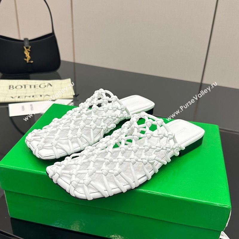 Bottega Veneta Riva Flat Slides Sandal in Woven Knotted Leather White 2025 (MD-250709064)