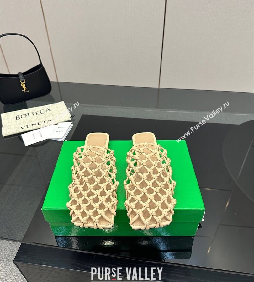 Bottega Veneta Riva Flat Slides Sandal in Woven Knotted Leather Beige 2025 (MD-250709065)