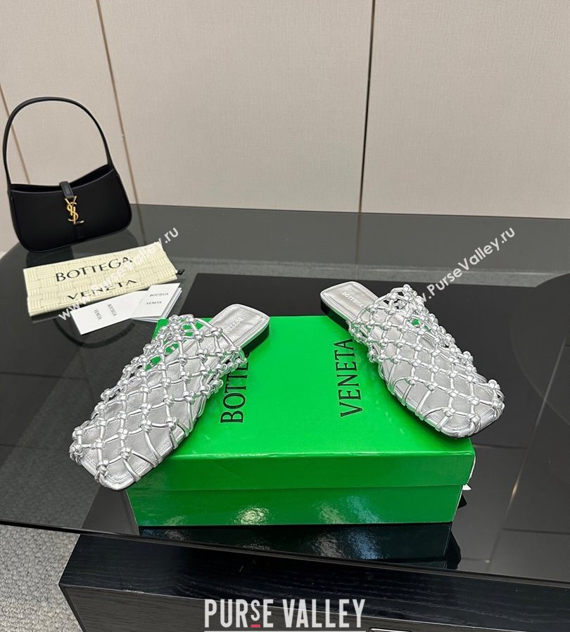 Bottega Veneta Riva Flat Slides Sandal in Woven Knotted Leather Silver 2025 (MD-250709066)