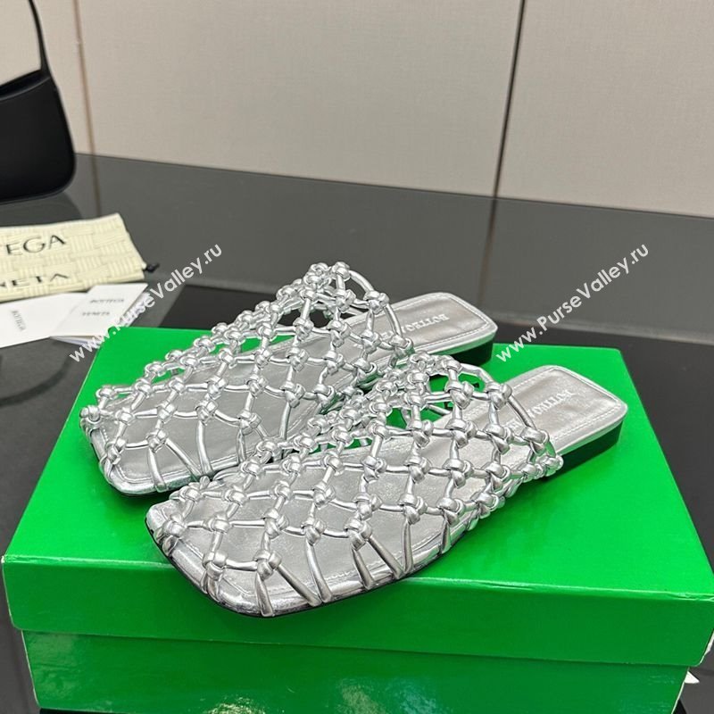 Bottega Veneta Riva Flat Slides Sandal in Woven Knotted Leather Silver 2025 (MD-250709066)