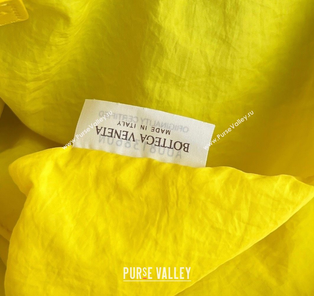 Bottega Veneta Medium Dustbag in Intrecciato Leather 796728 Sulfur Yellow 2025 (WT-250801007)