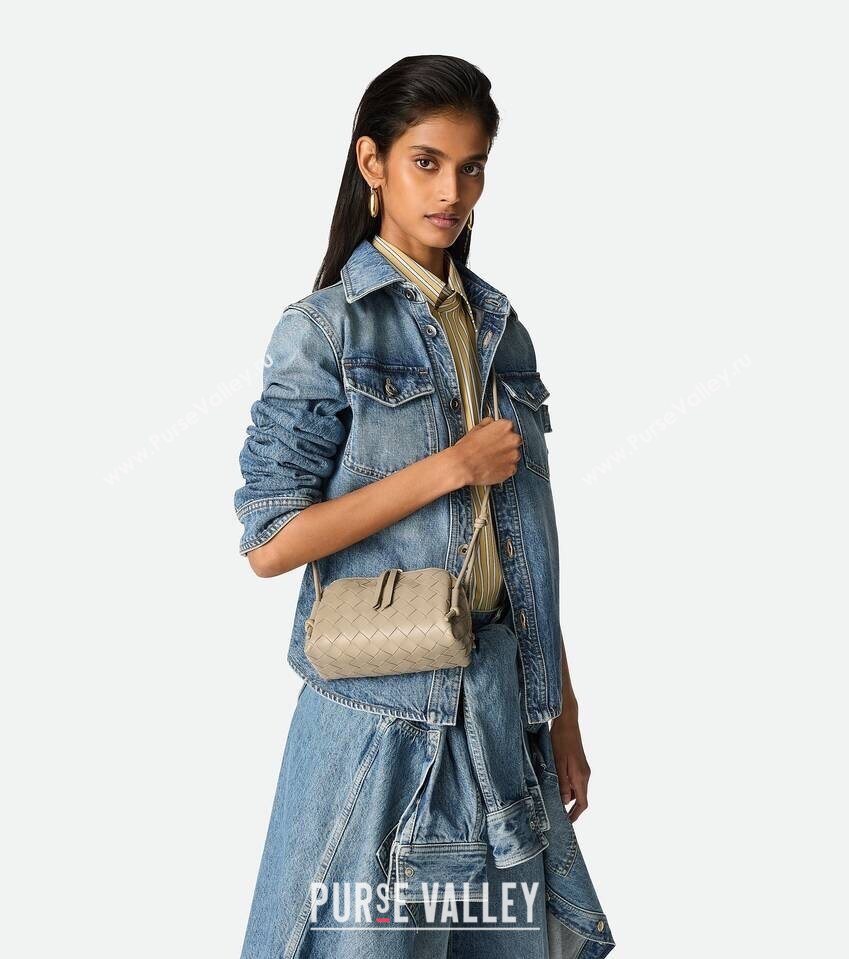 Bottega Veneta Intrecciato Leather Concert Pouch Mini bag Dusty Beige 2025 794258 (WT-250801008)