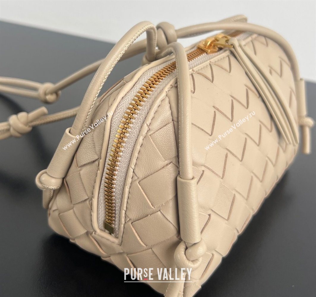 Bottega Veneta Intrecciato Leather Concert Pouch Mini bag Dusty Beige 2025 794258 (WT-250801008)