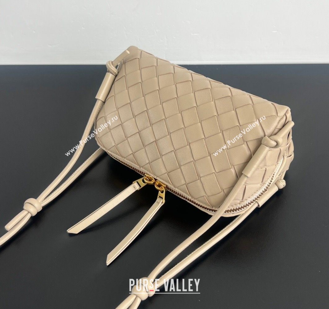 Bottega Veneta Intrecciato Leather Concert Pouch Mini bag Dusty Beige 2025 794258 (WT-250801008)