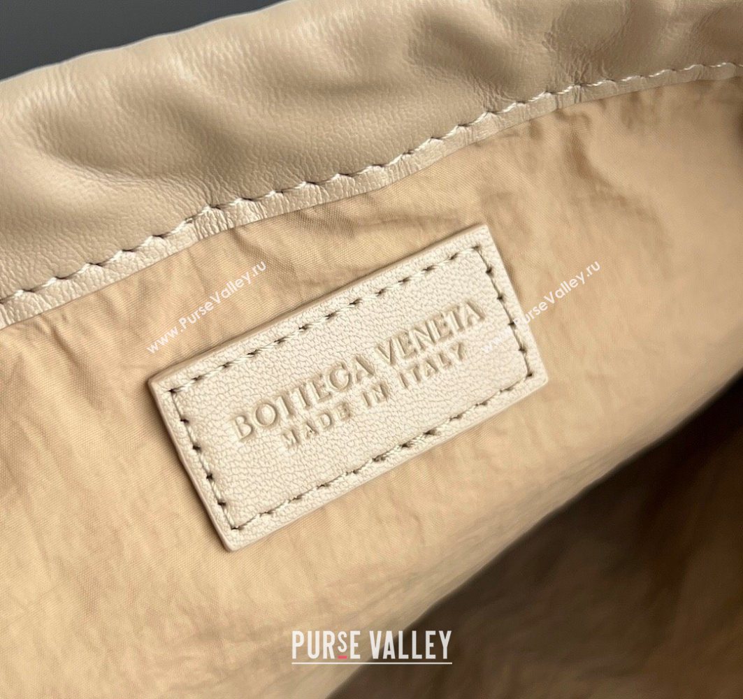 Bottega Veneta Small Dustbag in Intrecciato Leather Dusty Beige 2025 816987 (WT-250801006)