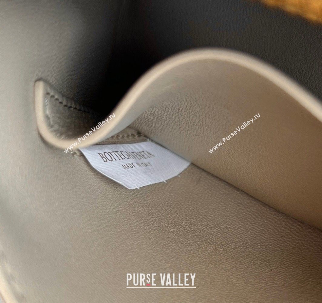 Bottega Veneta Intrecciato Leather Concert Pouch Mini bag Dusty Beige 2025 794258 (WT-250801008)