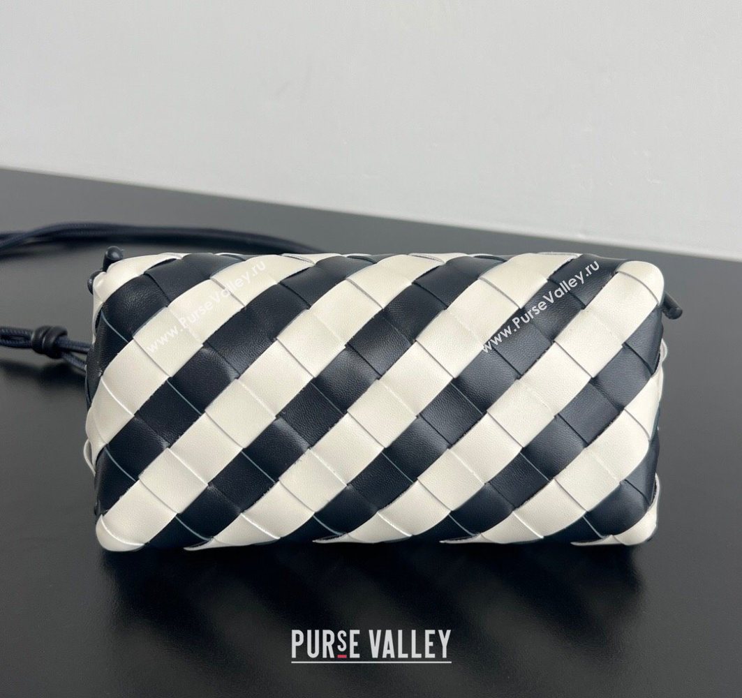 Bottega Veneta Intrecciato Leather Concert Pouch Mini bag Space Blue /chalk White 2025 794258 (WT-250801010)