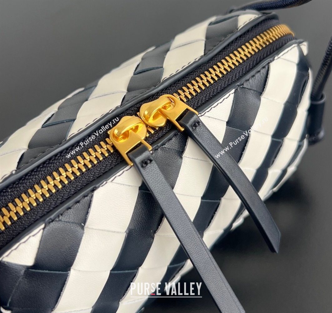 Bottega Veneta Intrecciato Leather Concert Pouch Mini bag Space Blue /chalk White 2025 794258 (WT-250801010)