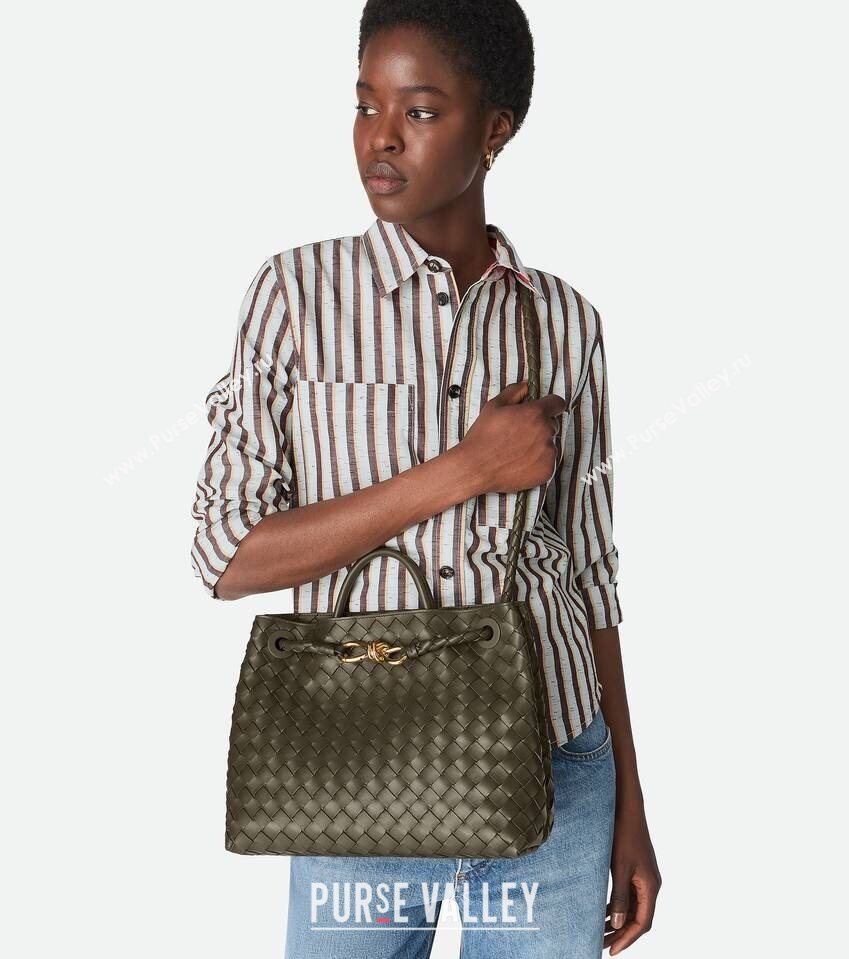 Bottega Veneta Medium Andiamo Top Handle Bag in Intrecciato Leather Cypress Green 2025 (WT-250731001)