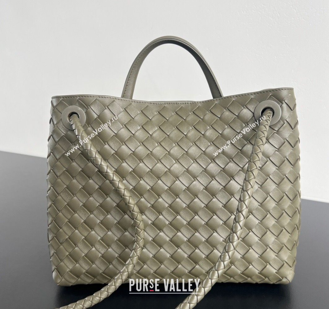 Bottega Veneta Medium Andiamo Top Handle Bag in Intrecciato Leather Cypress Green 2025 (WT-250731001)