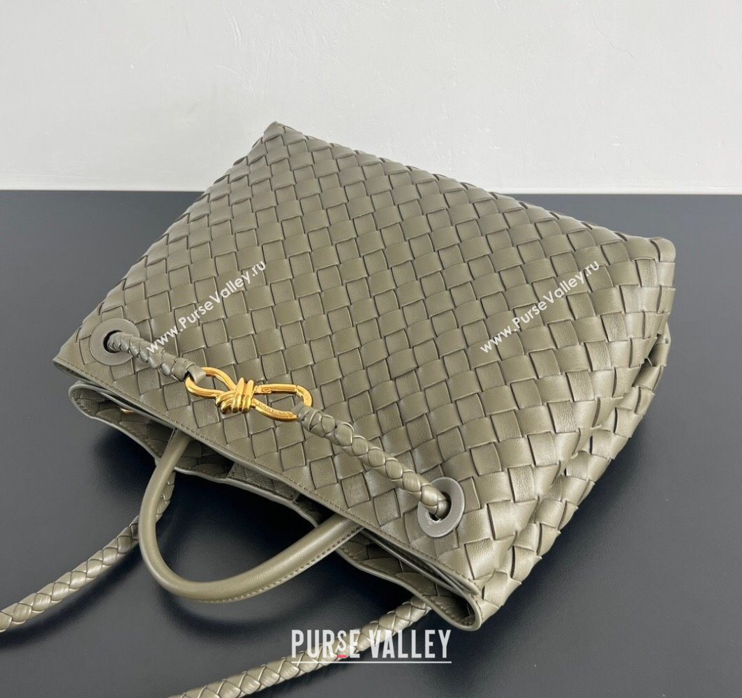 Bottega Veneta Medium Andiamo Top Handle Bag in Intrecciato Leather Cypress Green 2025 (WT-250731001)