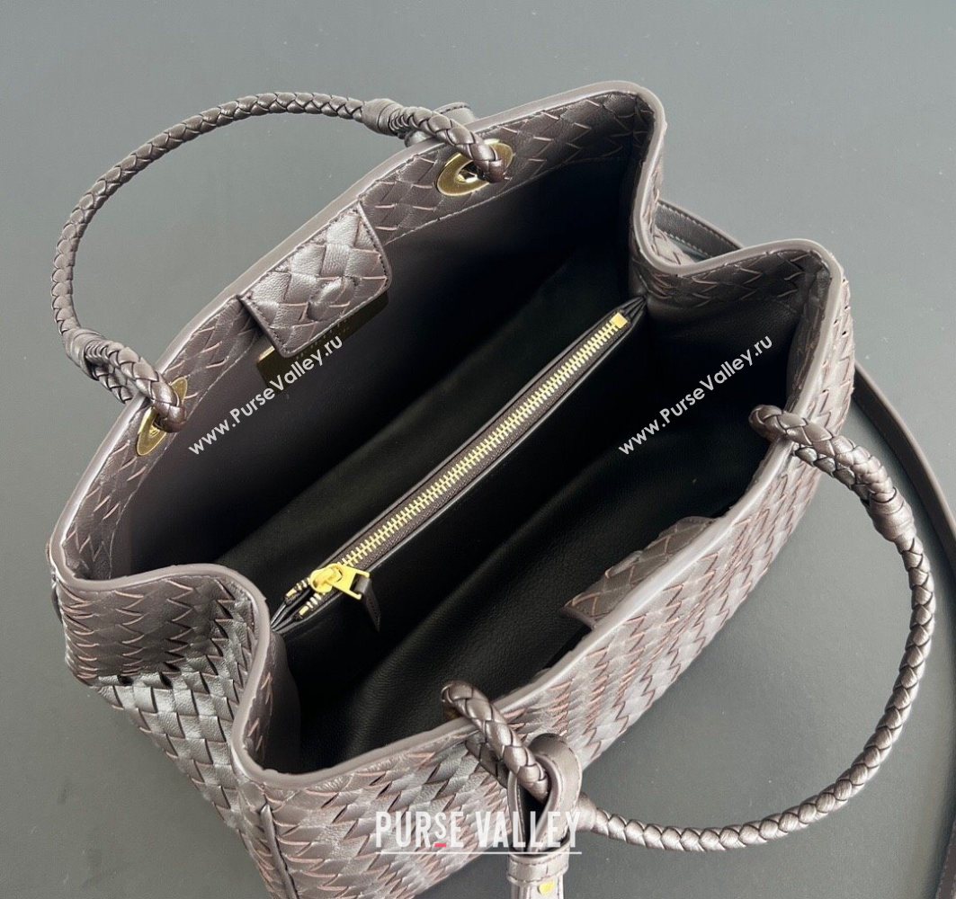 Bottega Veneta Basket Bag in Intrecciato Leather Fondant Brown 2025 836261 (WT-250801015)