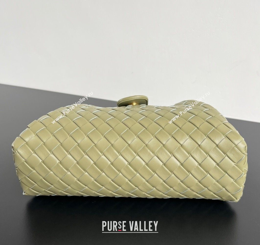 Bottega Veneta Lauren 1980 Clutch bag With Chain in Intrecciato Leather Travertine Green 2025 785807 (WT-250801020)