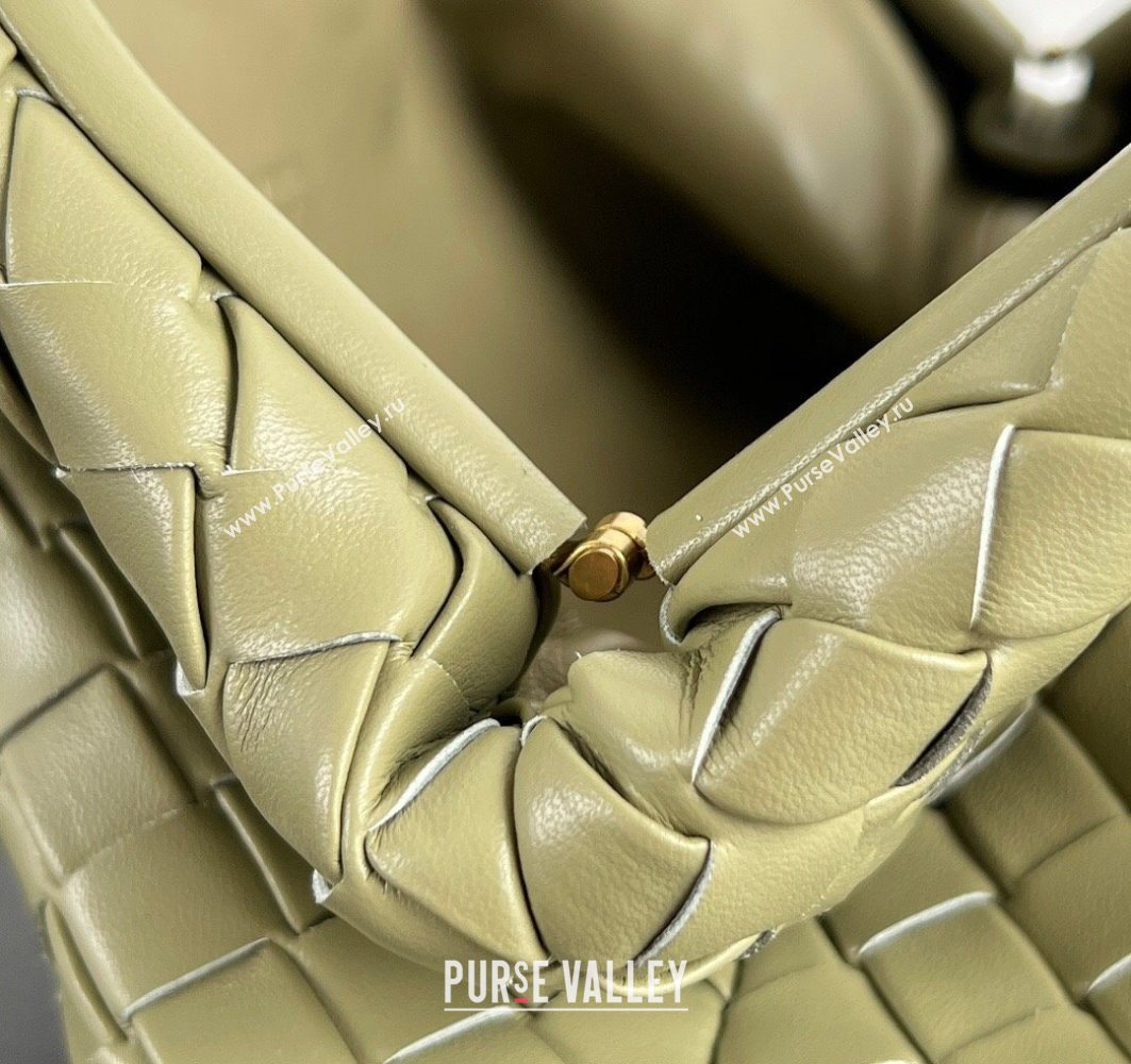 Bottega Veneta Lauren 1980 Clutch bag With Chain in Intrecciato Leather Travertine Green 2025 785807 (WT-250801020)