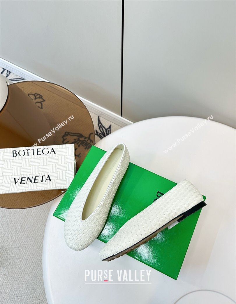 Bottega Veneta Rosa Ballerinas Flat in Mini Intrecciato Leather White 2025 (MD-250823009)